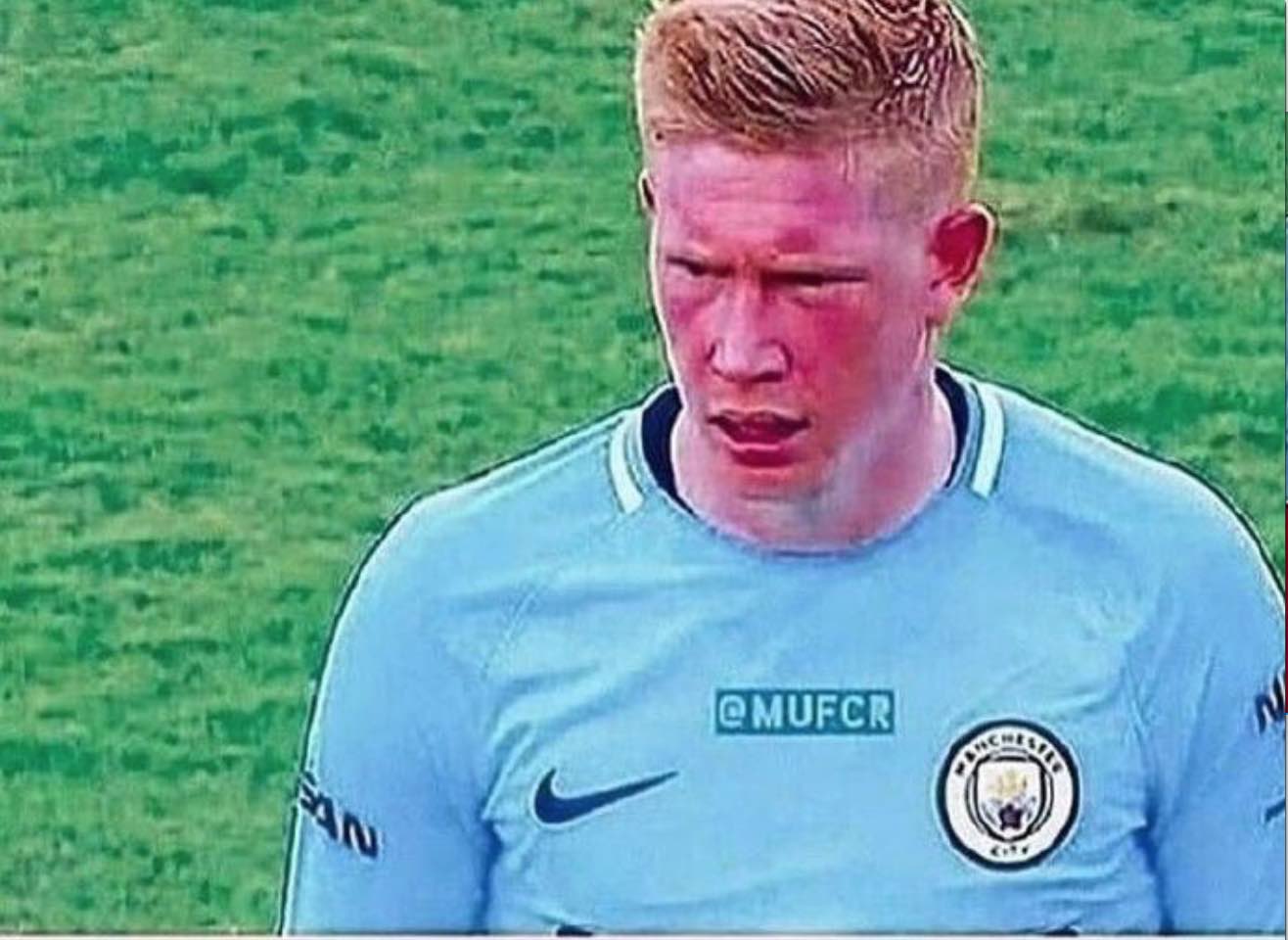 永远的黑豹，葡萄牙队正式发布致敬传奇尤西比奥的特别款球衣