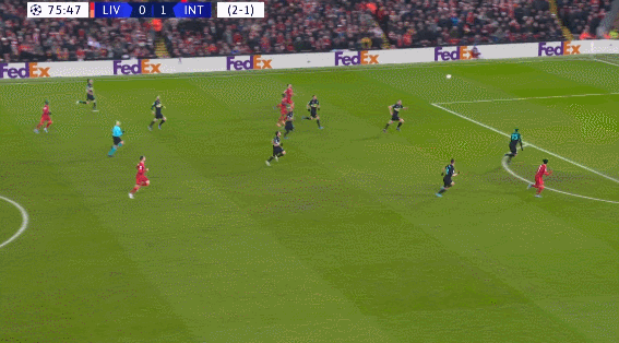 马尔基西奥：年轻球员最好以C罗为榜样，因为梅西是天降奇才