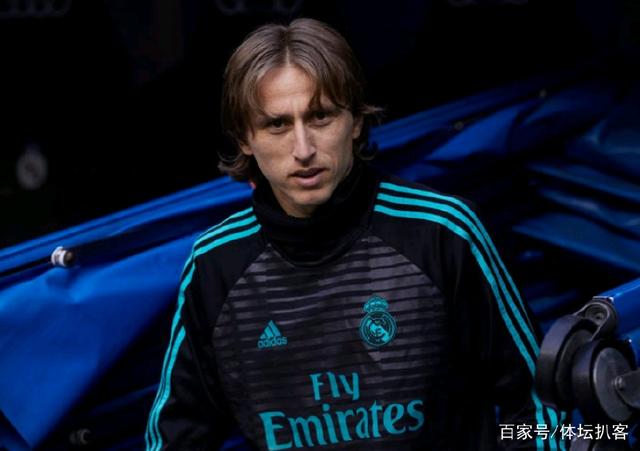 河南队球员尹鸿博宣布退役