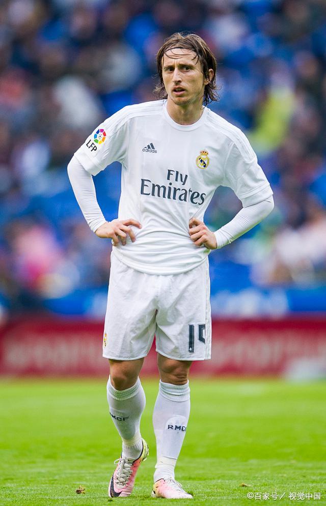 足球曝巴黎双星关系紧张，更衣室氛围引担忧